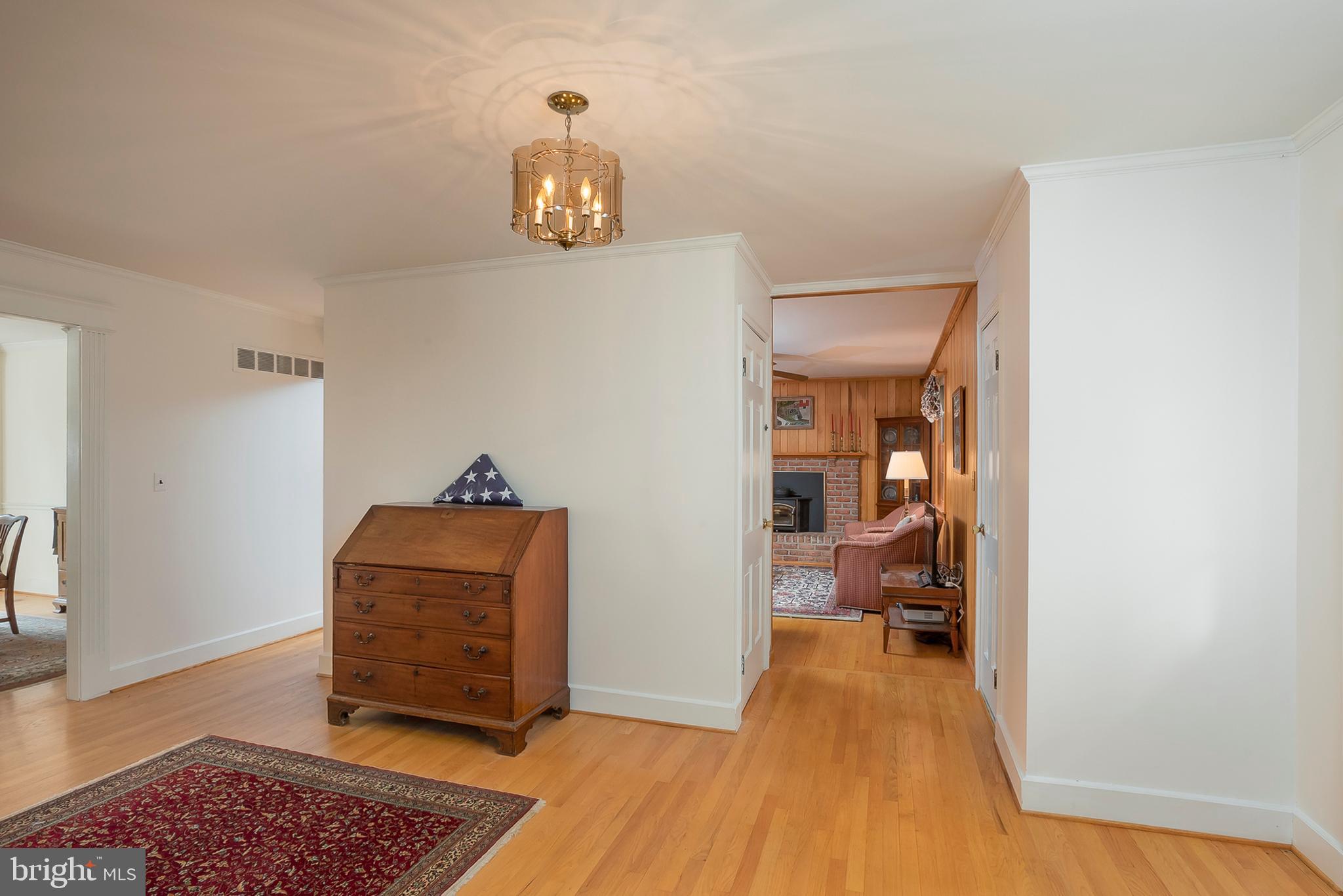 1628 Winchester Road Annapolis, MD 21409 - Photo 5 of 37 Foyer to Family Room