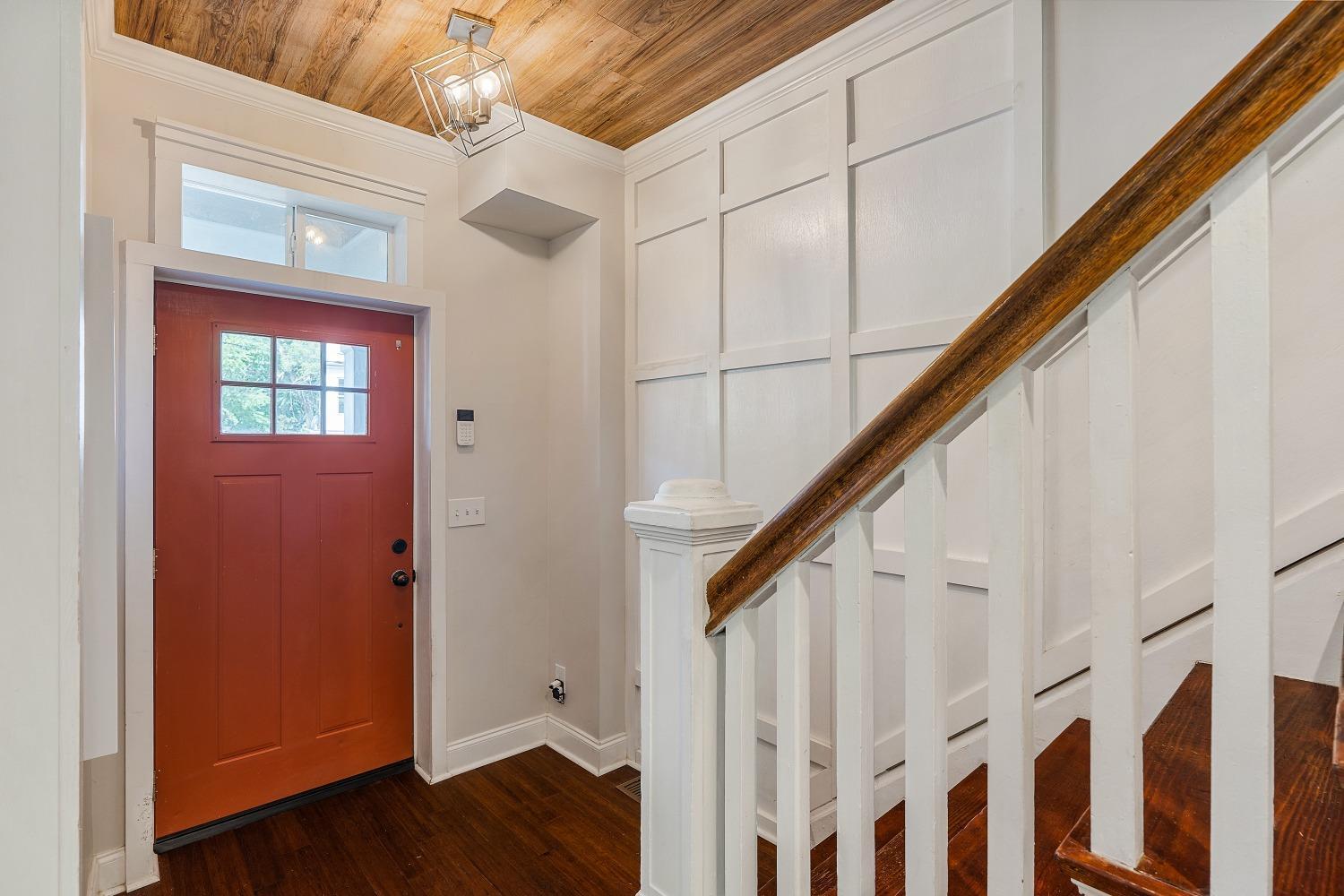 2266 Rice Street Cincinnati, OH 45219 - Photo 4 of 32 Gallery Image 4