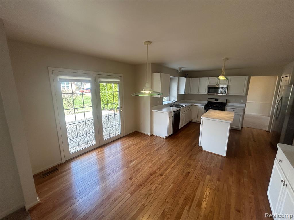 855 Chelsea Road Canton, MI 48187 - Photo 18 of 53