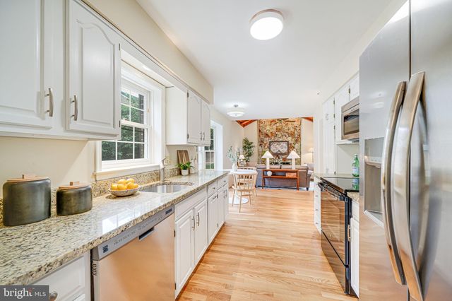 $935,000 | 10836 Brewer House Road, Rockville, MD 20852