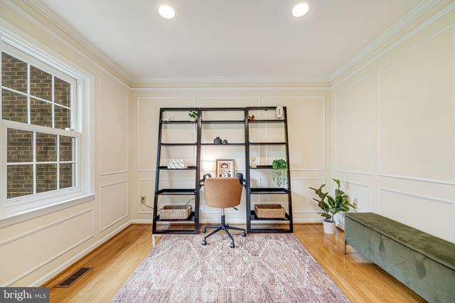 $935,000 | 10836 Brewer House Road, Rockville, MD 20852