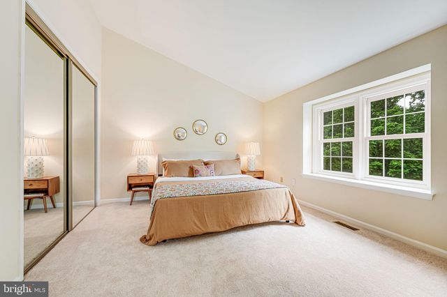 $935,000 | 10836 Brewer House Road, Rockville, MD 20852