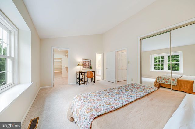 $935,000 | 10836 Brewer House Road, Rockville, MD 20852