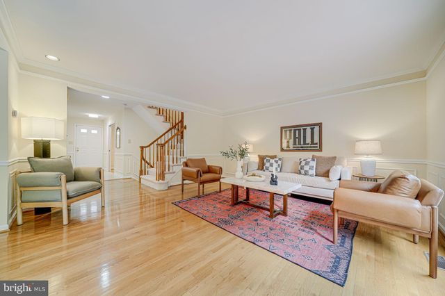 $935,000 | 10836 Brewer House Road, Rockville, MD 20852