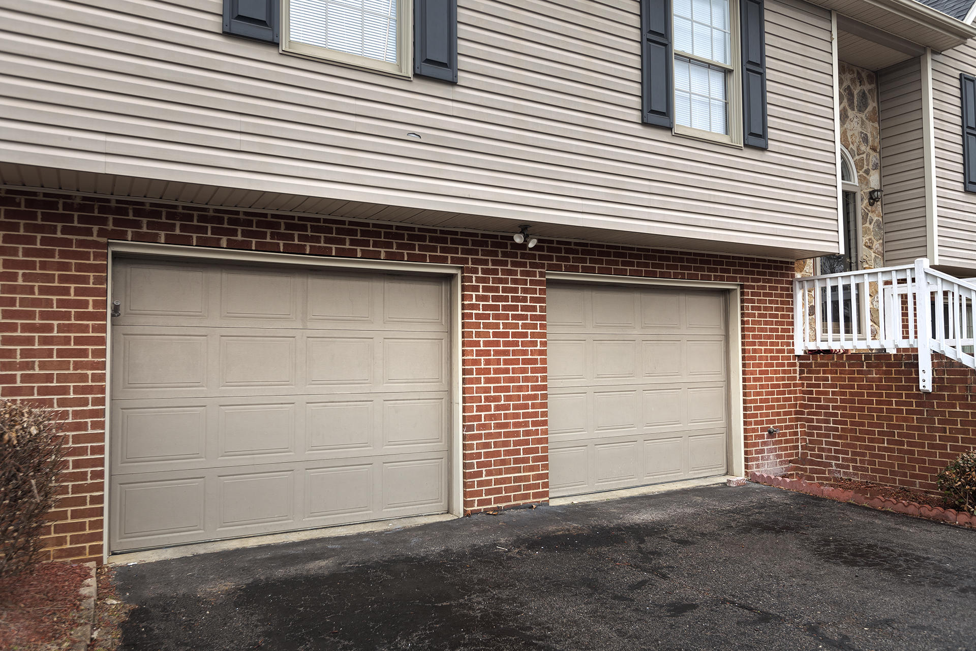 5972 Buckland Mill Road Roanoke, VA 24019 - Photo 22 of 24 2-car Garage