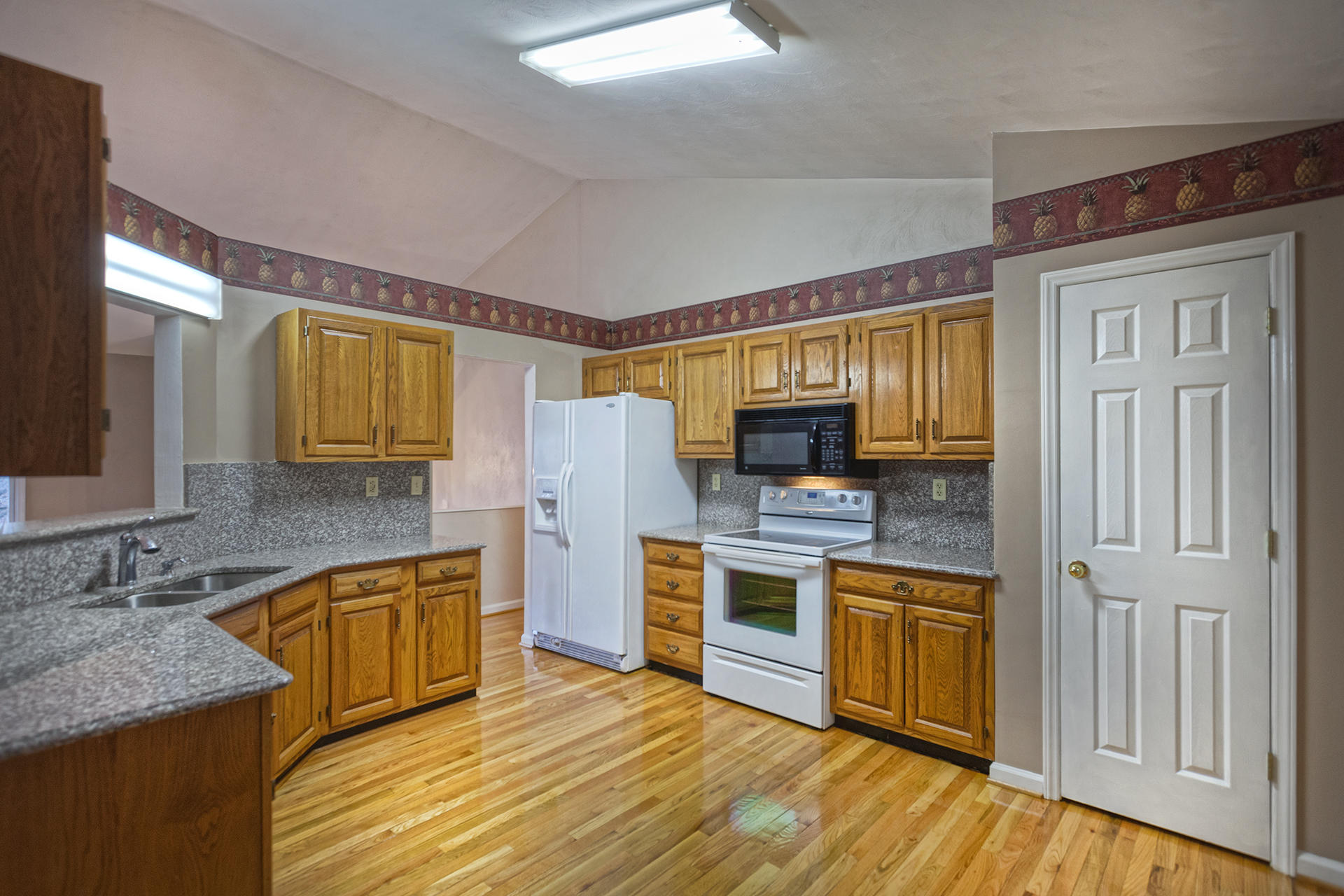 5972 Buckland Mill Road Roanoke, VA 24019 - Photo 6 of 24 Kitchen