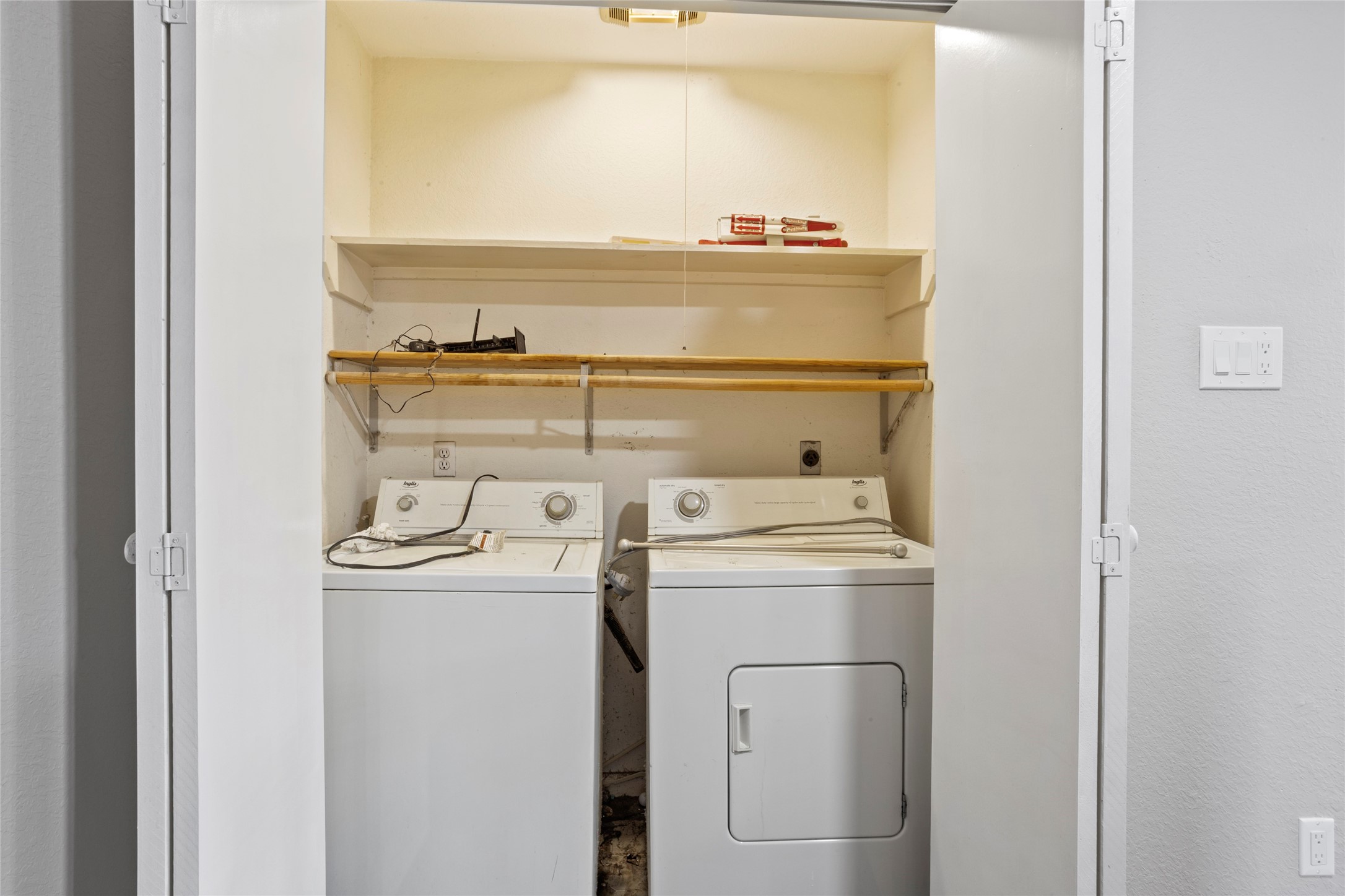 3105 Garrow Street Houston, TX 77003 - Photo 19 of 26 Washer and dryer area conveniently located upstairs.