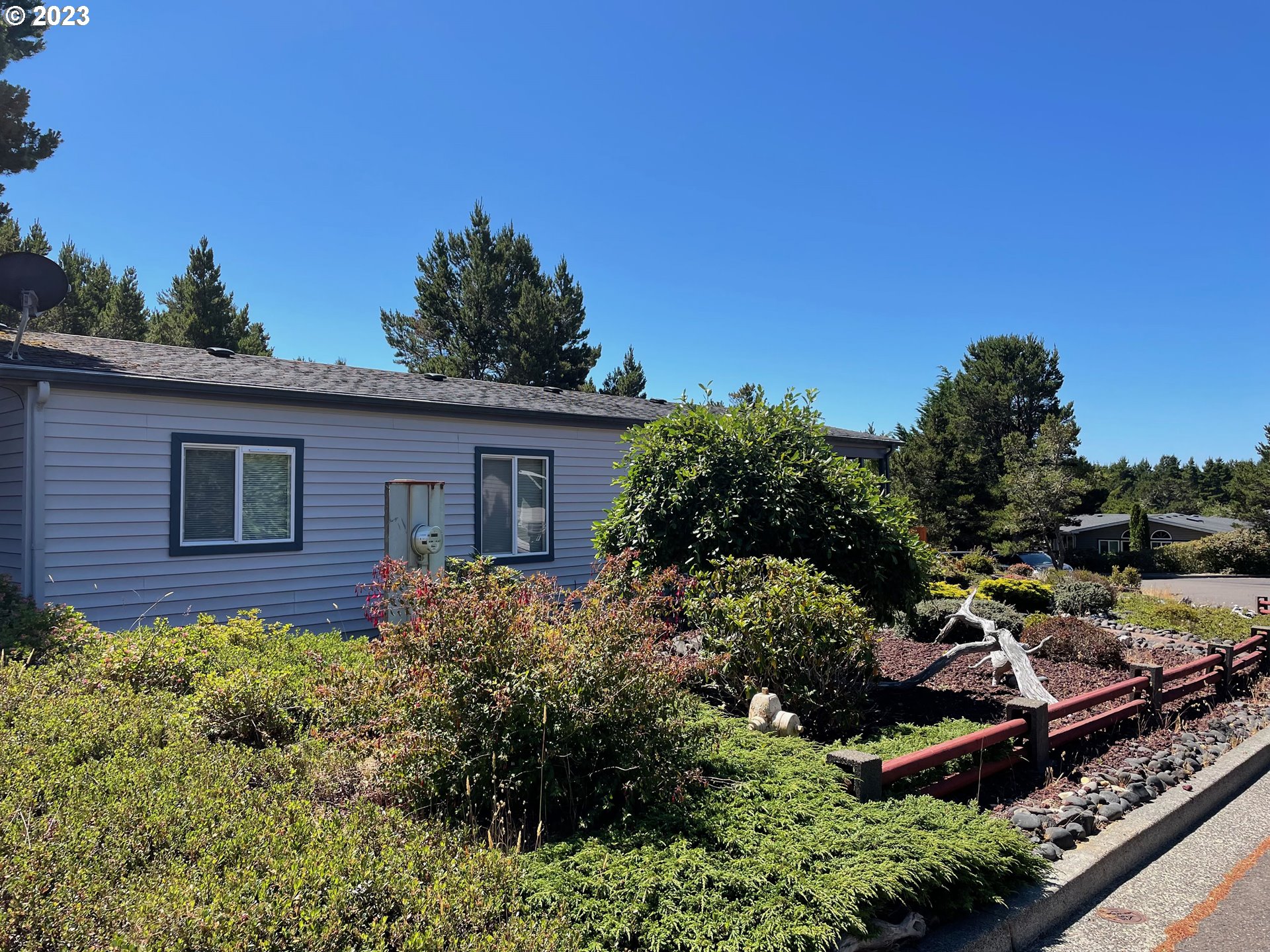 770 Wecoma Loop Florence, OR 97439 - Photo 2 of 46 Gallery Image 2