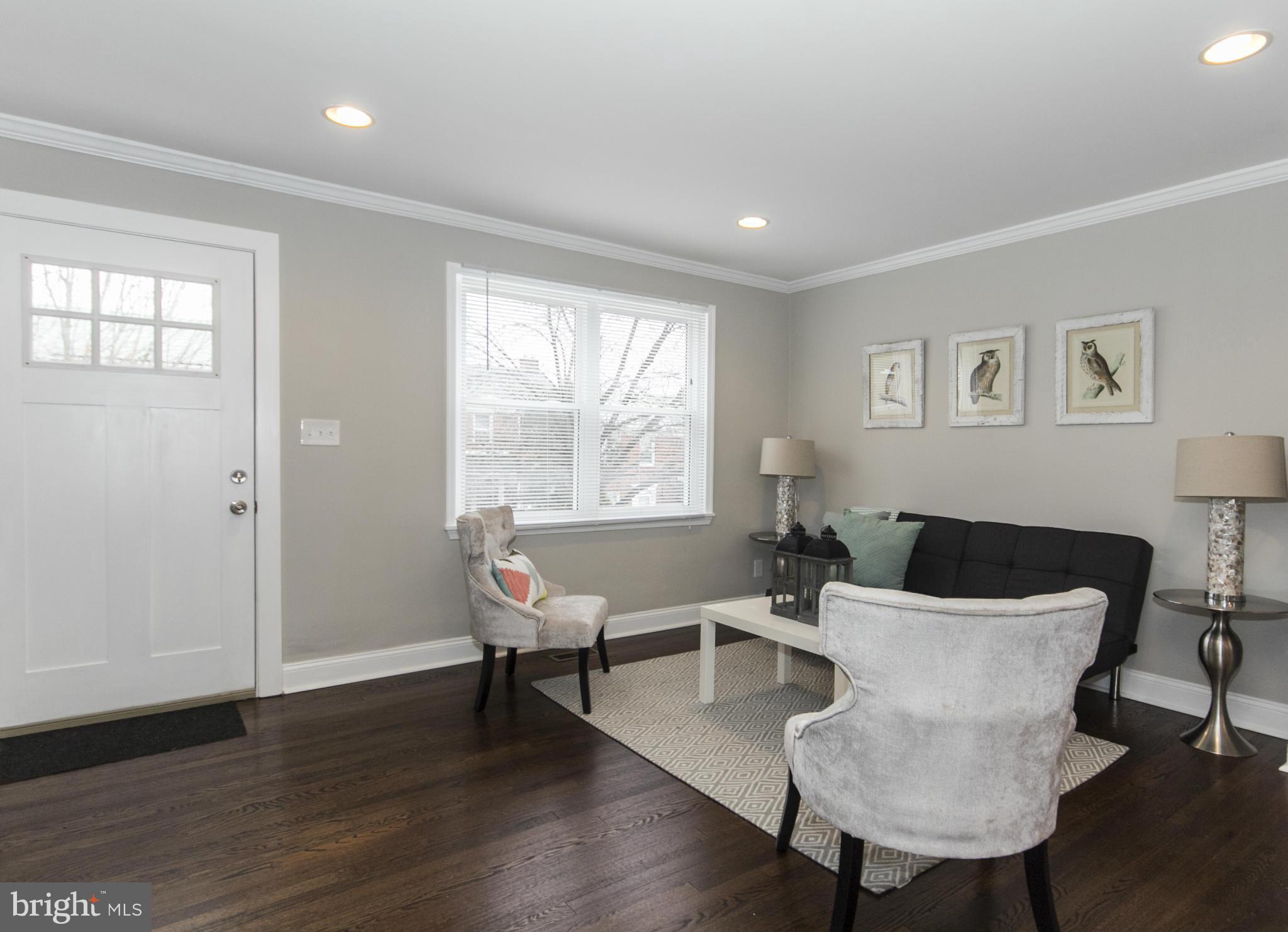3824 Elkader Road Baltimore, MD 21218 - Photo 2 of 29 Living Room
