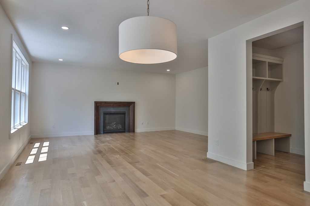 29 Cox Street Hudson, MA 01749 - Photo 13 of 36
