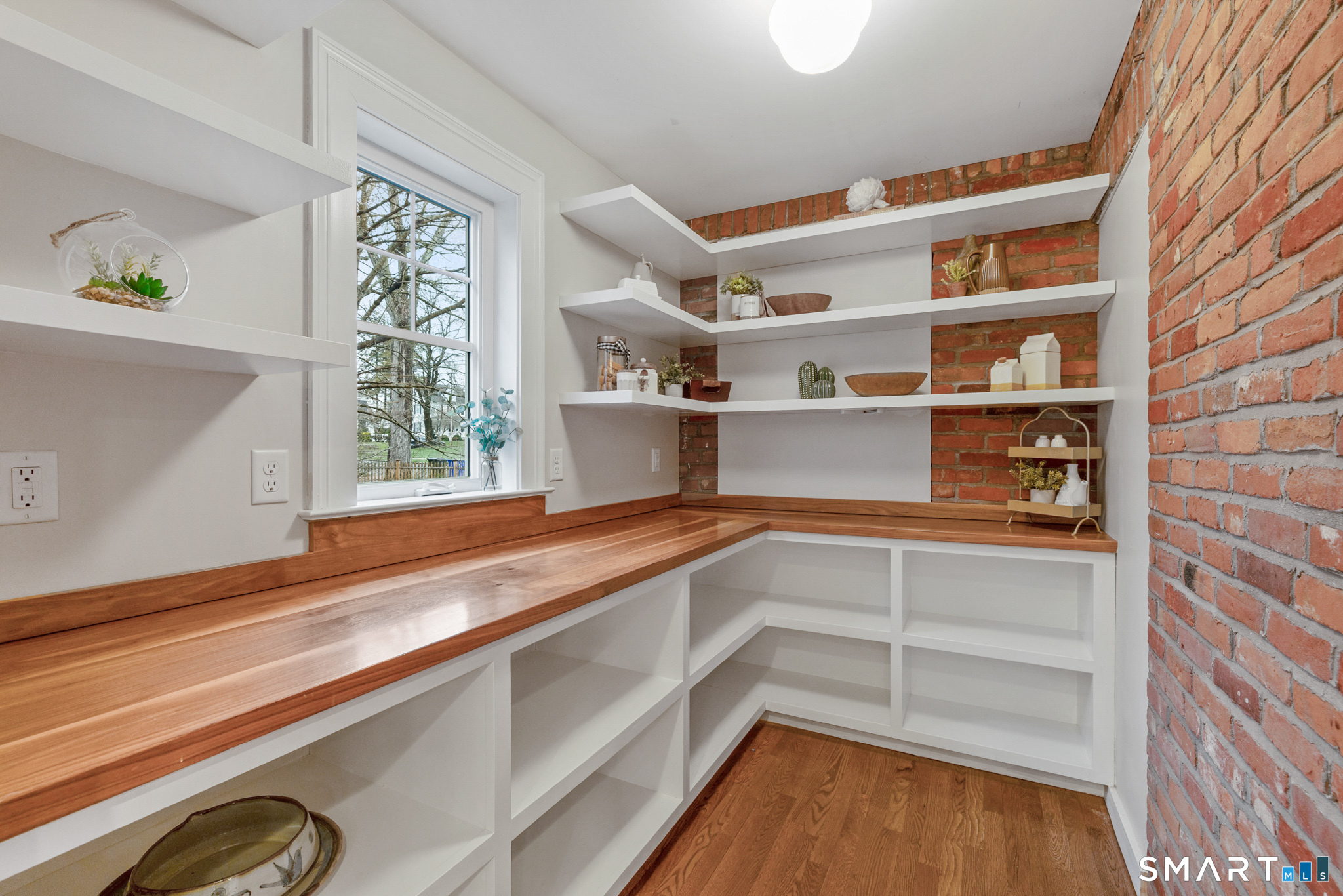 37 Ellsworth Road West Hartford, CT 06107 - Photo 13 of 41