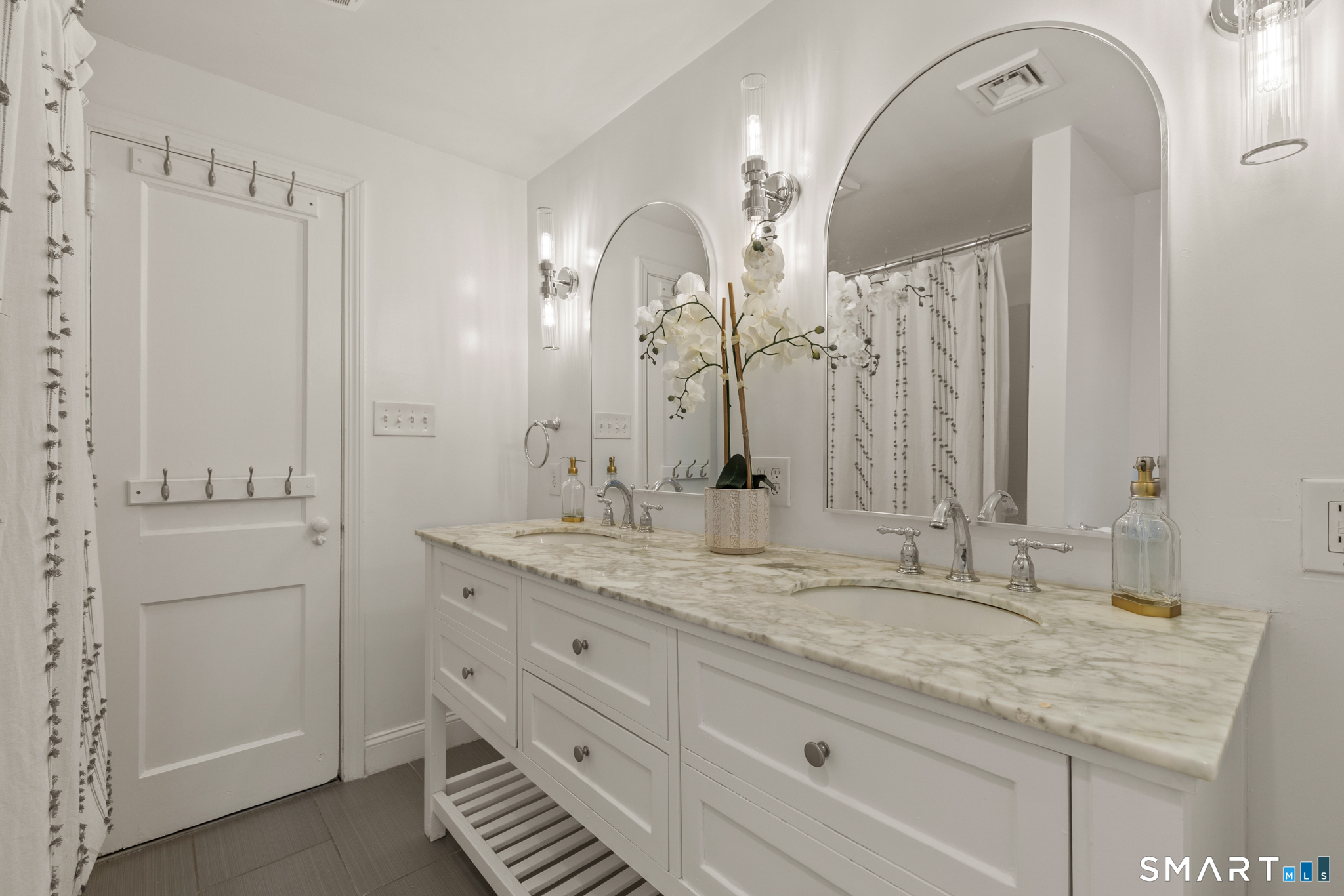 37 Ellsworth Road West Hartford, CT 06107 - Photo 26 of 41