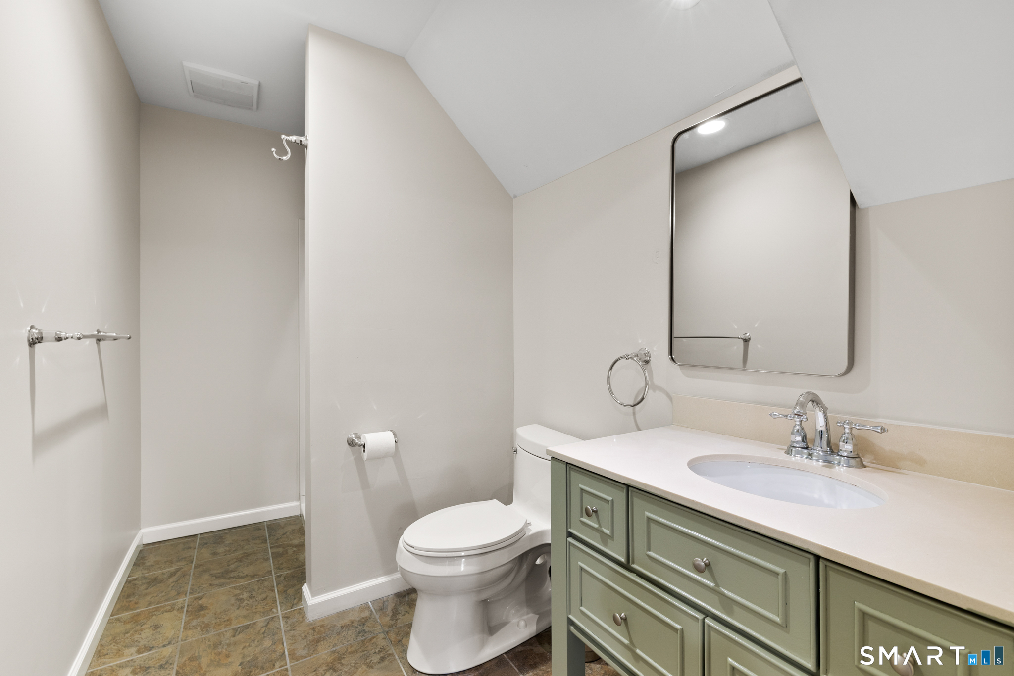 37 Ellsworth Road West Hartford, CT 06107 - Photo 30 of 41