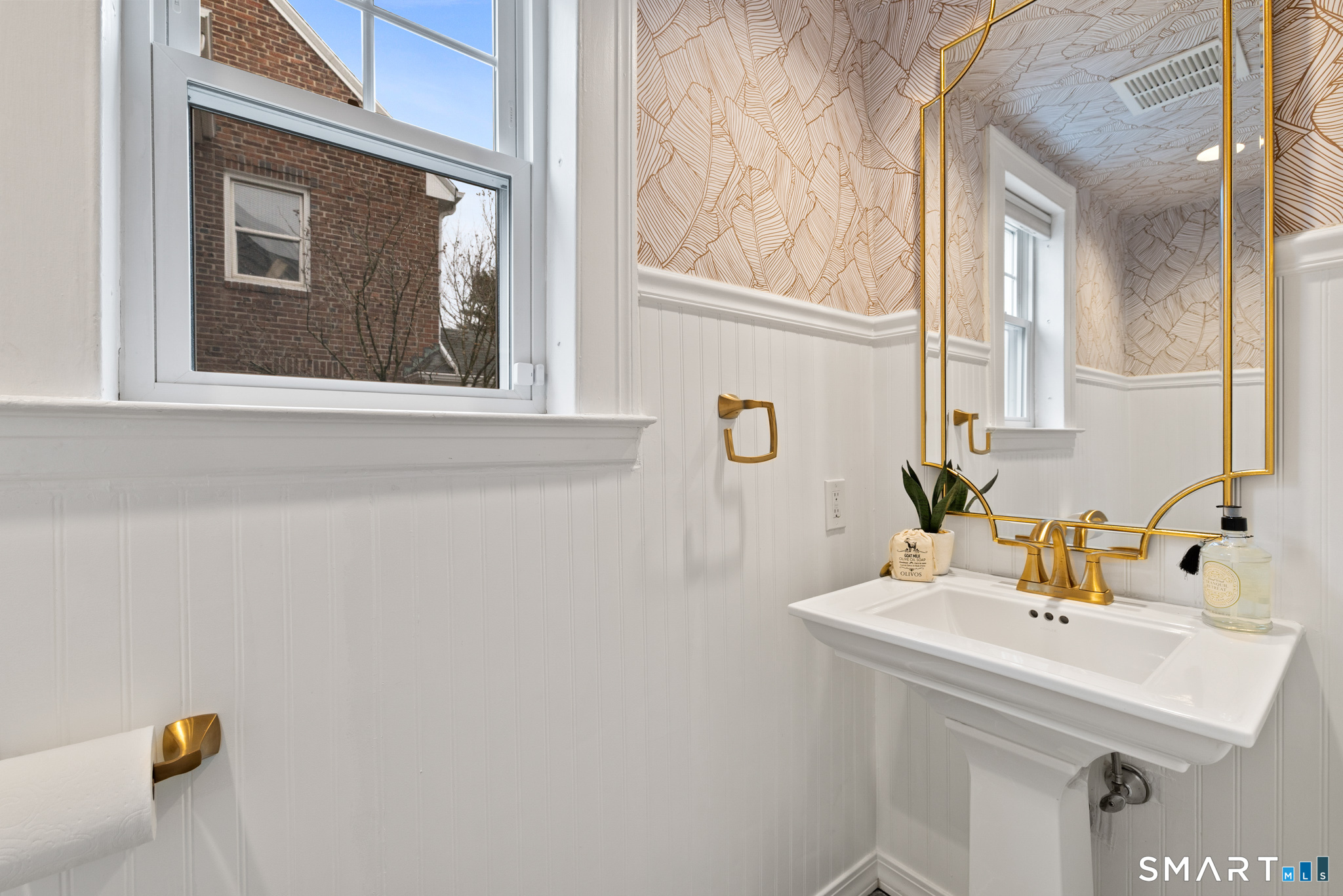 37 Ellsworth Road West Hartford, CT 06107 - Photo 31 of 41