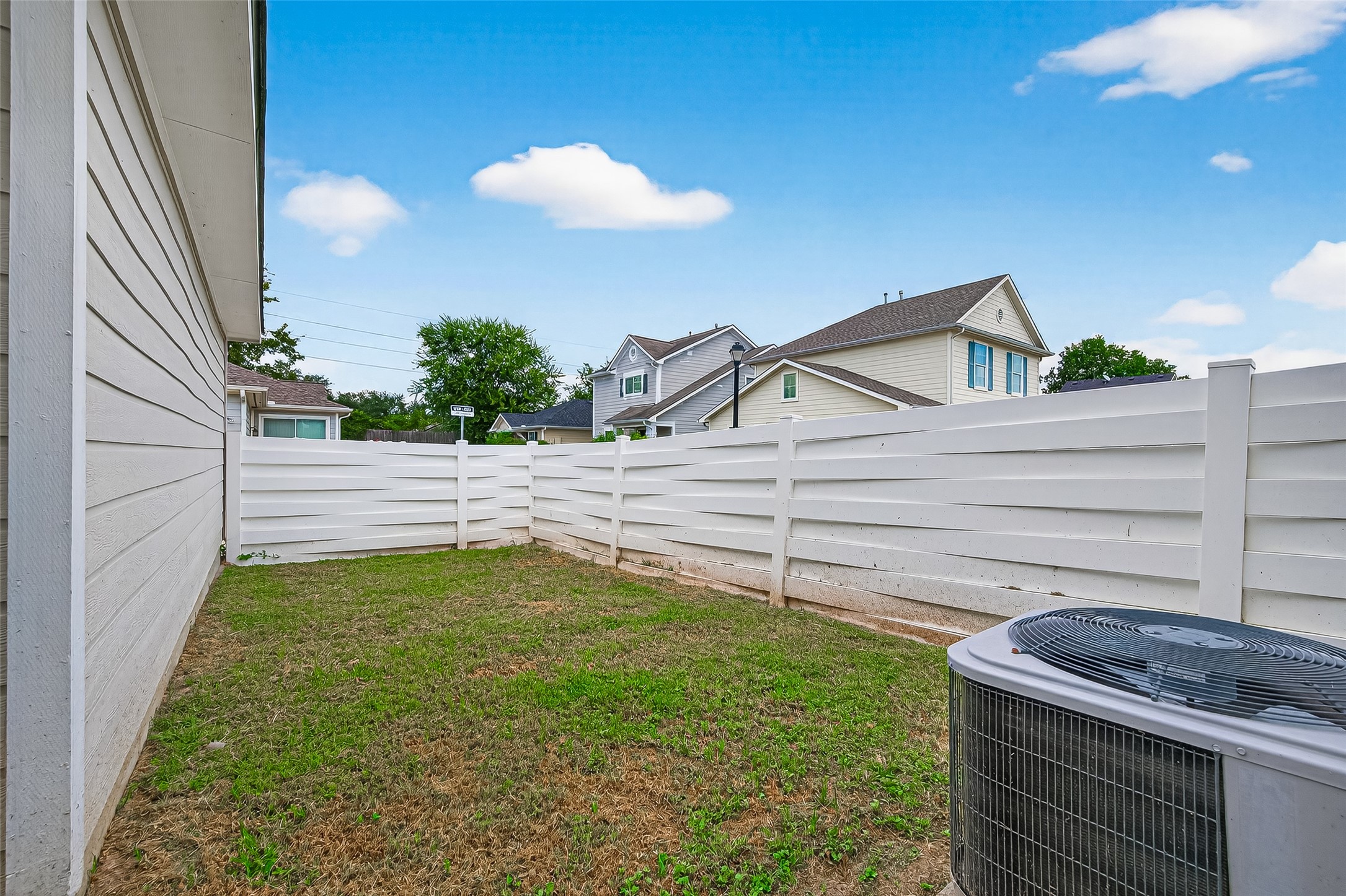 6343 Settlers Square Lane Katy, TX 77449 - Photo 39 of 41 a view of a backyard