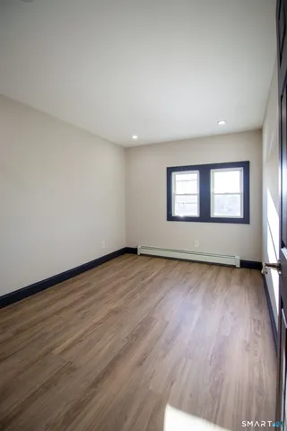 $2,350 | 133 North Street, Unit 2, Seymour, CT 06483