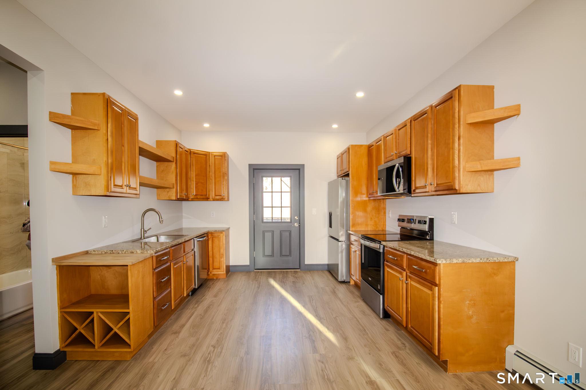 133 North Street, Unit 2 Seymour, CT 06483 - Photo 4 of 20