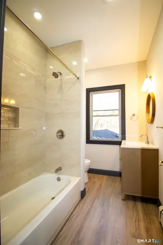 $2,350 | 133 North Street, Unit 2, Seymour, CT 06483