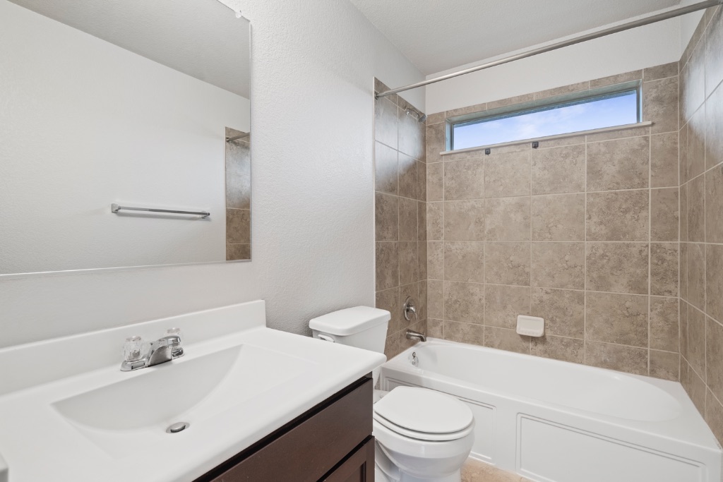 7204 Outfitter Drive Austin, TX 78744 - Photo 25 of 33