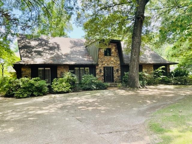 1980 Kirby Road Memphis, TN 38119 - Photo 1 of 5 Gallery Image 1