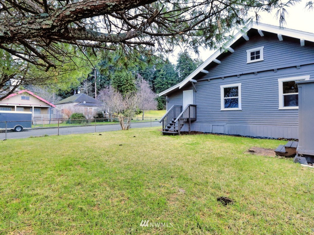 1533 3rd Street Cosmopolis, WA 98537 - Photo 16 of 21 Gallery Image 16