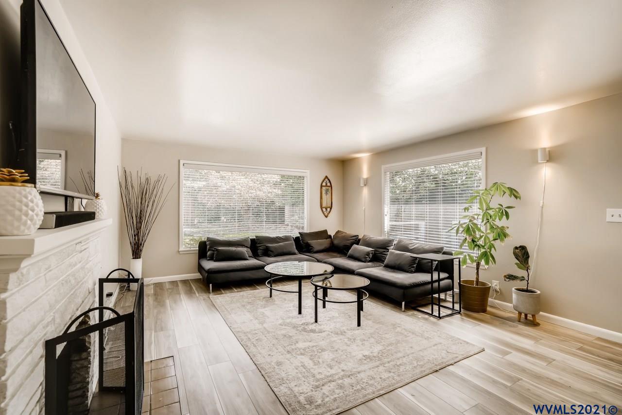 7433 California Avenue Southwest Seattle, WA 98136 - Photo 7 of 22