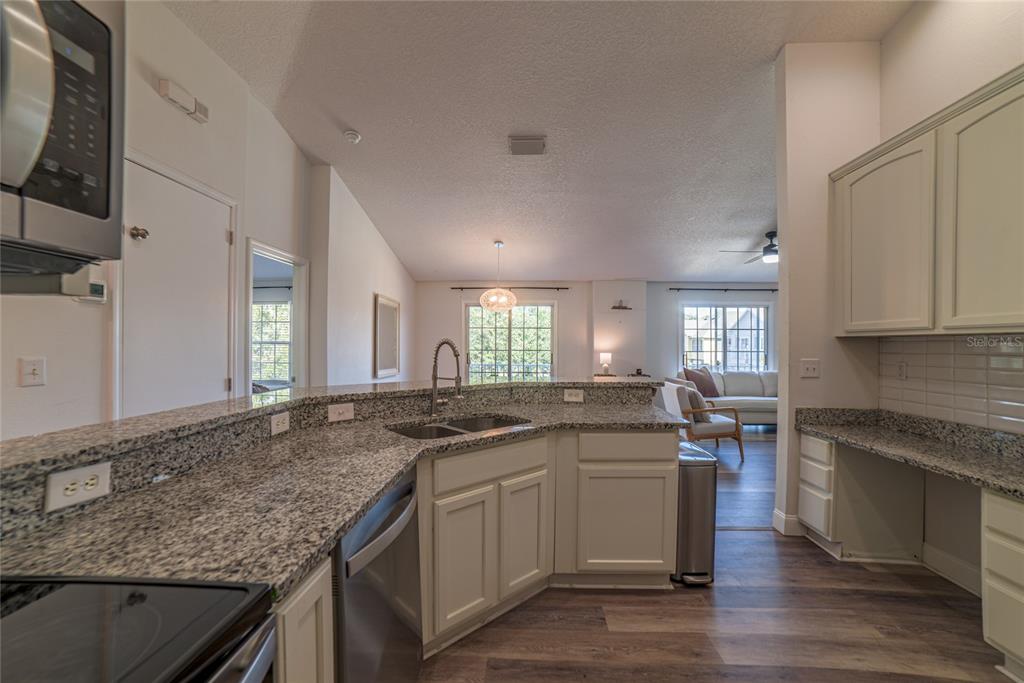 27801 Pleasure Ride Loop Wesley Chapel, FL 33544 - Photo 20 of 40