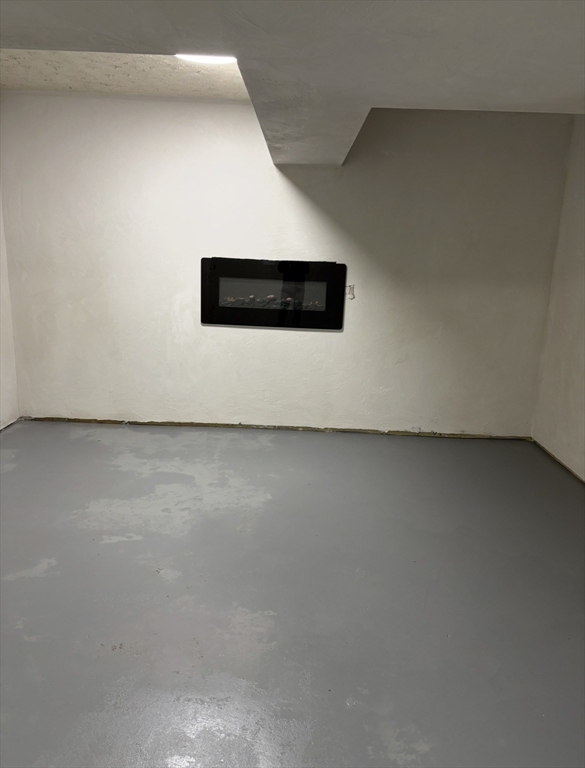 155 Southbridge Road Oxford, MA 01537 - Photo 34 of 42 a view of an empty room
