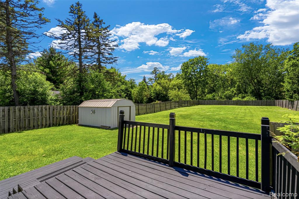 1378 Roat Court Burton, MI 48509 - Photo 29 of 32