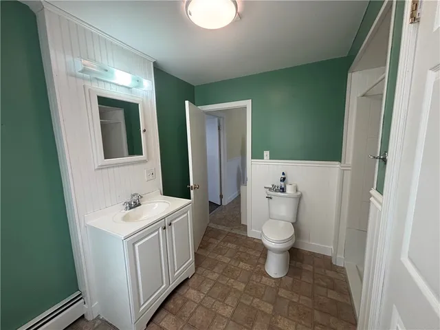 $1,500 | 1595 Main Street, Unit 2, West Warwick, RI 02893
