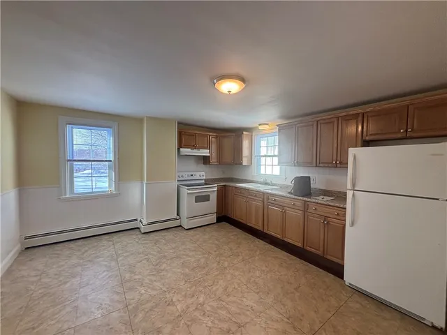 $1,500 | 1595 Main Street, Unit 2, West Warwick, RI 02893