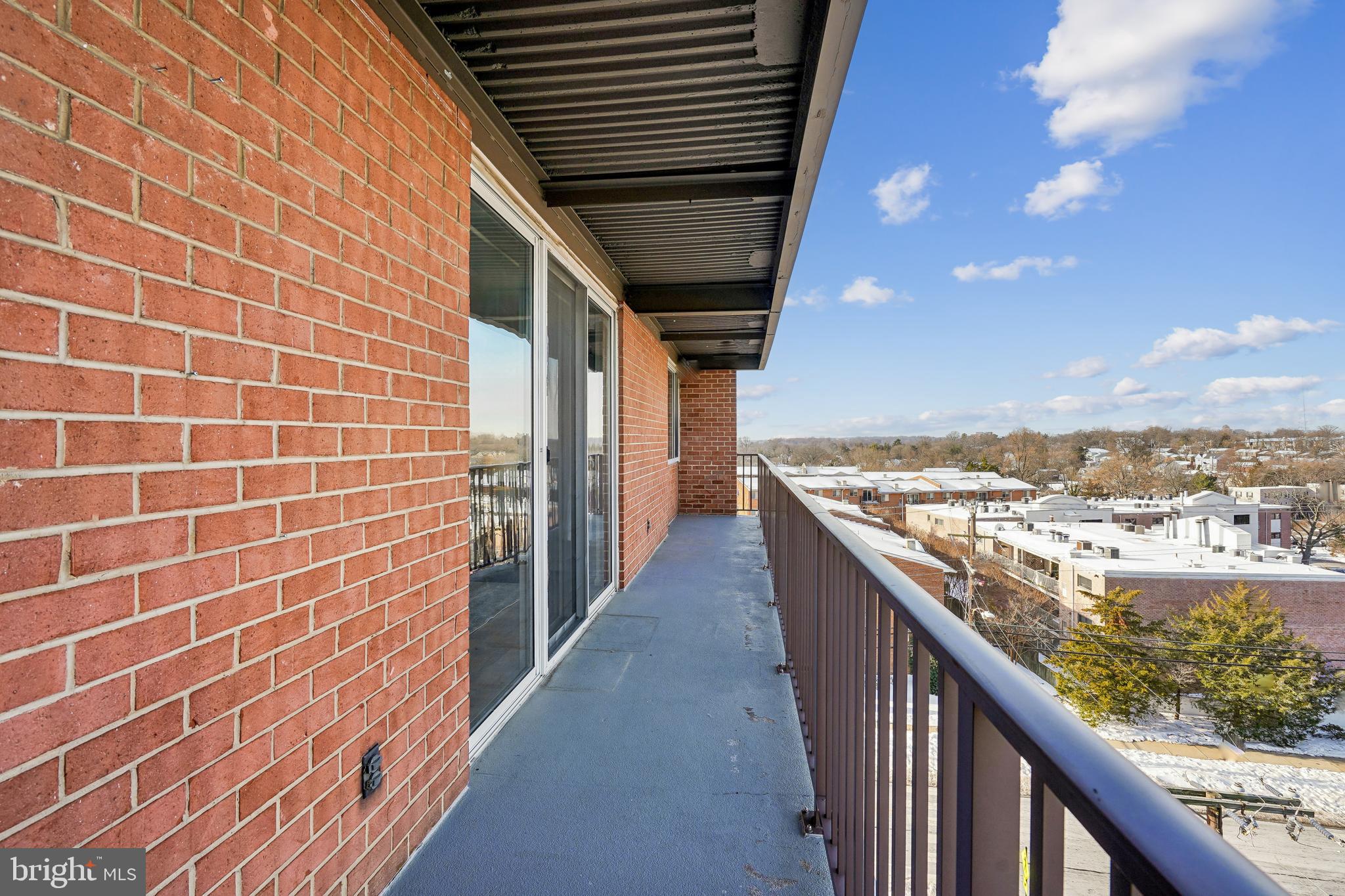 4343 Cherry Hill Road, Unit 705 Arlington, VA 22207 - Photo 30 of 38 a view of balcony
