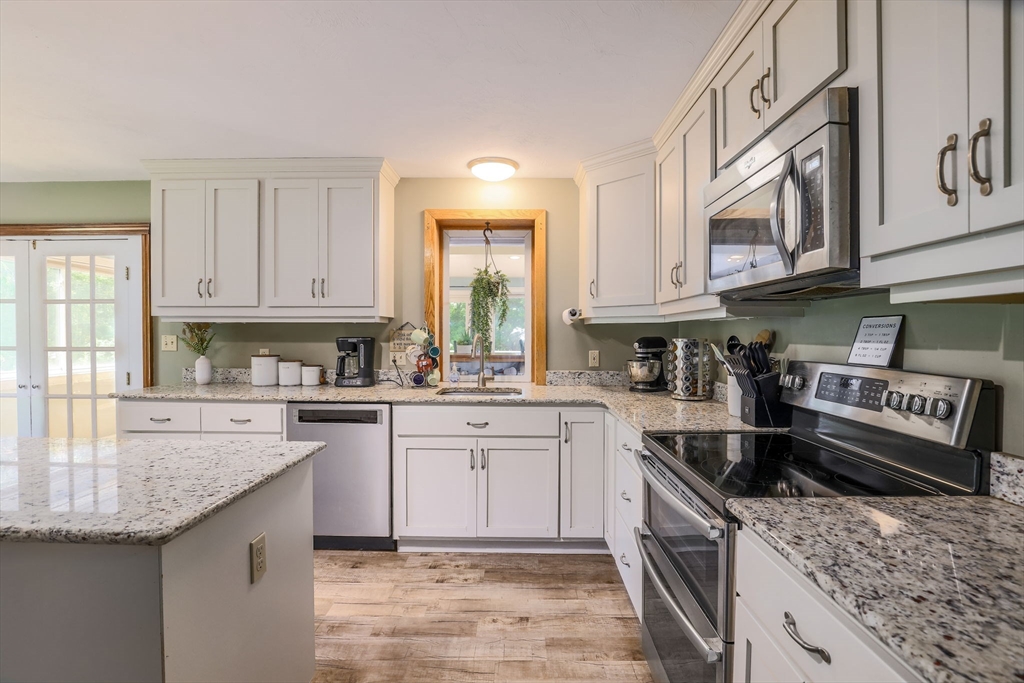 27 Davis Street Rutland, MA 01543 - Photo 22 of 39