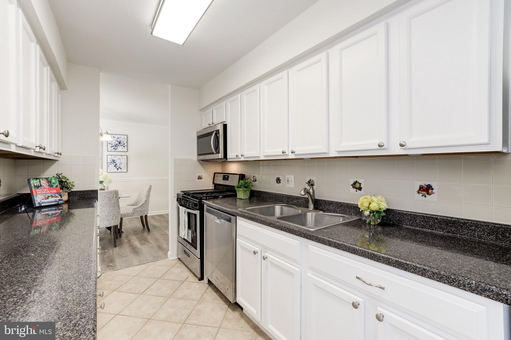 11236 Chestnut Grove Square, Unit 362 Reston, VA 20190 - Photo 13 of 51 Gallery Image 13