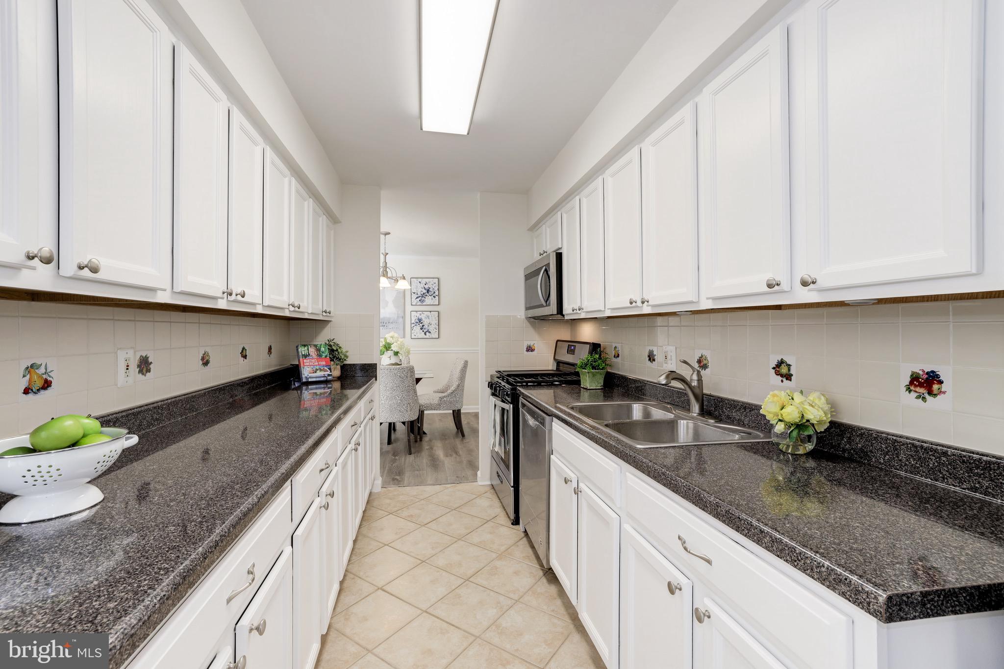 11236 Chestnut Grove Square, Unit 362 Reston, VA 20190 - Photo 14 of 51 Gallery Image 14