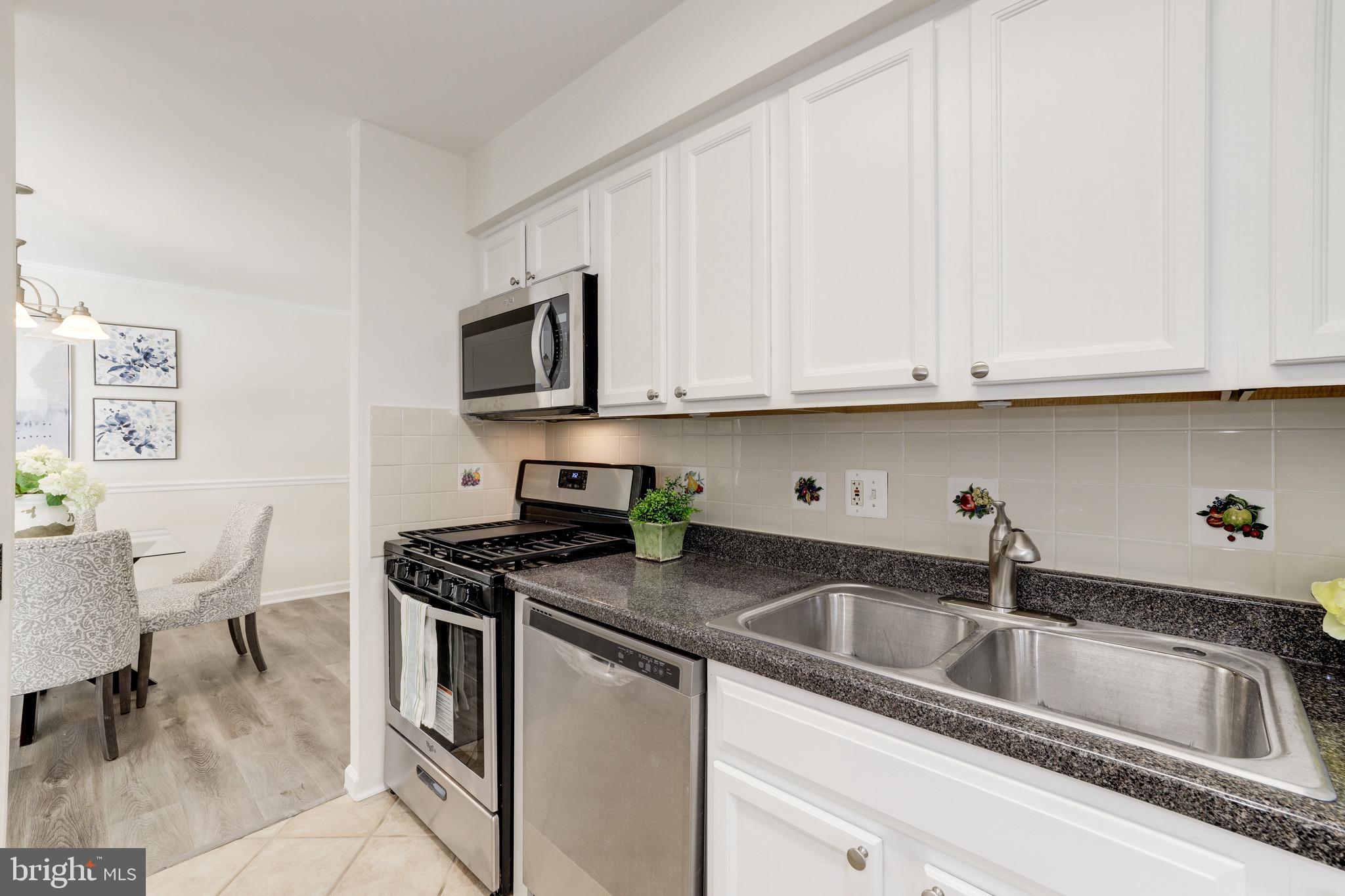 11236 Chestnut Grove Square, Unit 362 Reston, VA 20190 - Photo 19 of 51 Gallery Image 19