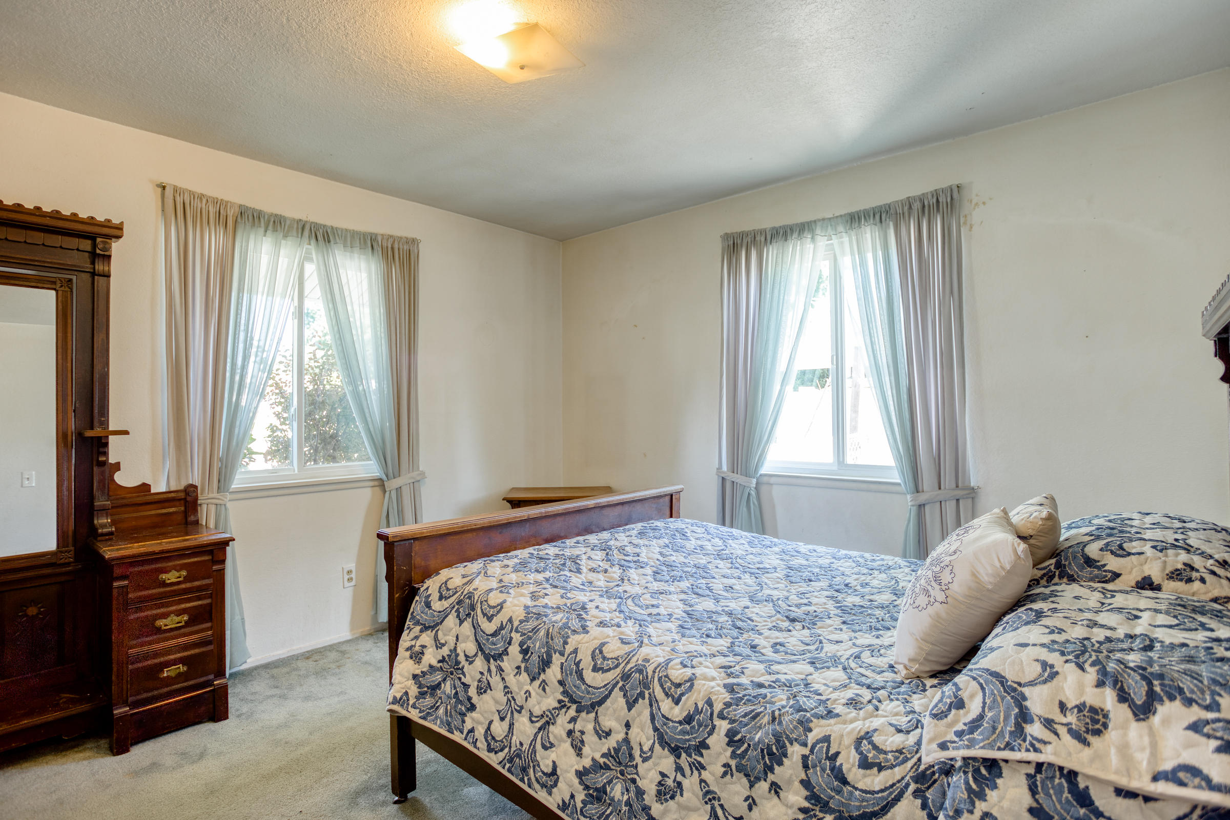 6762 Riverside Drive Redding, CA 96001 - Photo 13 of 39 Bedroom #1
