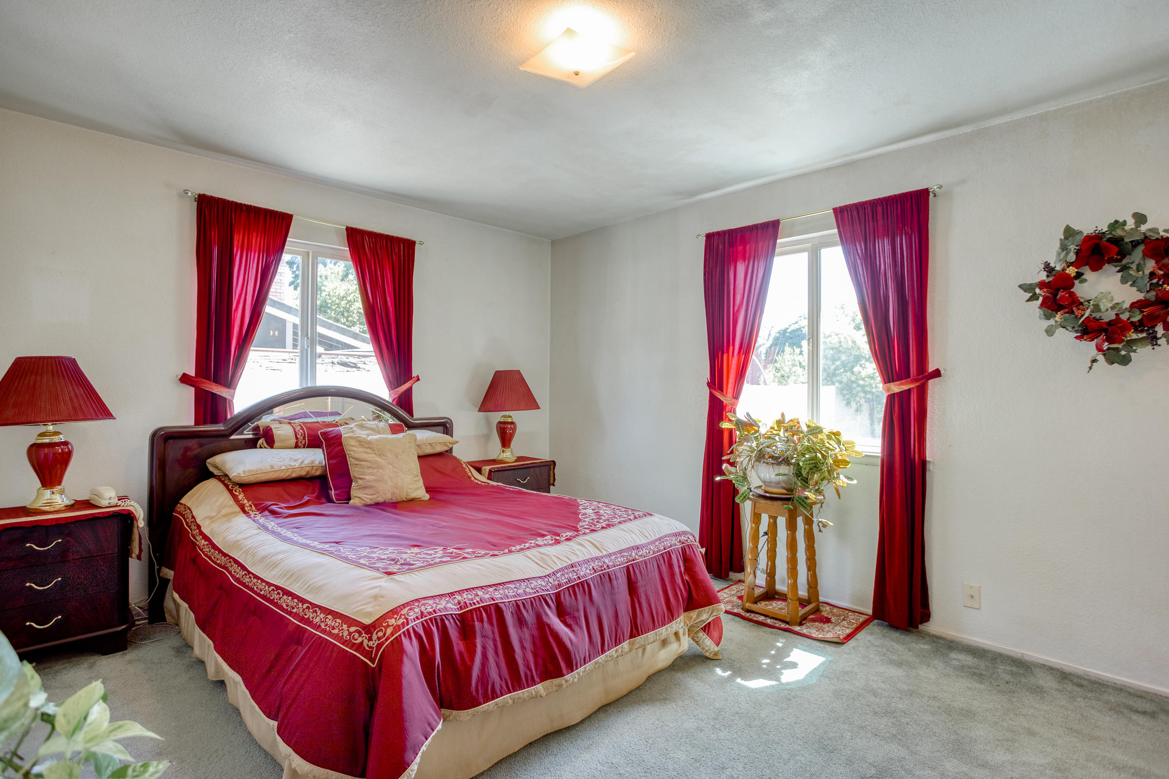 6762 Riverside Drive Redding, CA 96001 - Photo 15 of 39 Master Bedroom