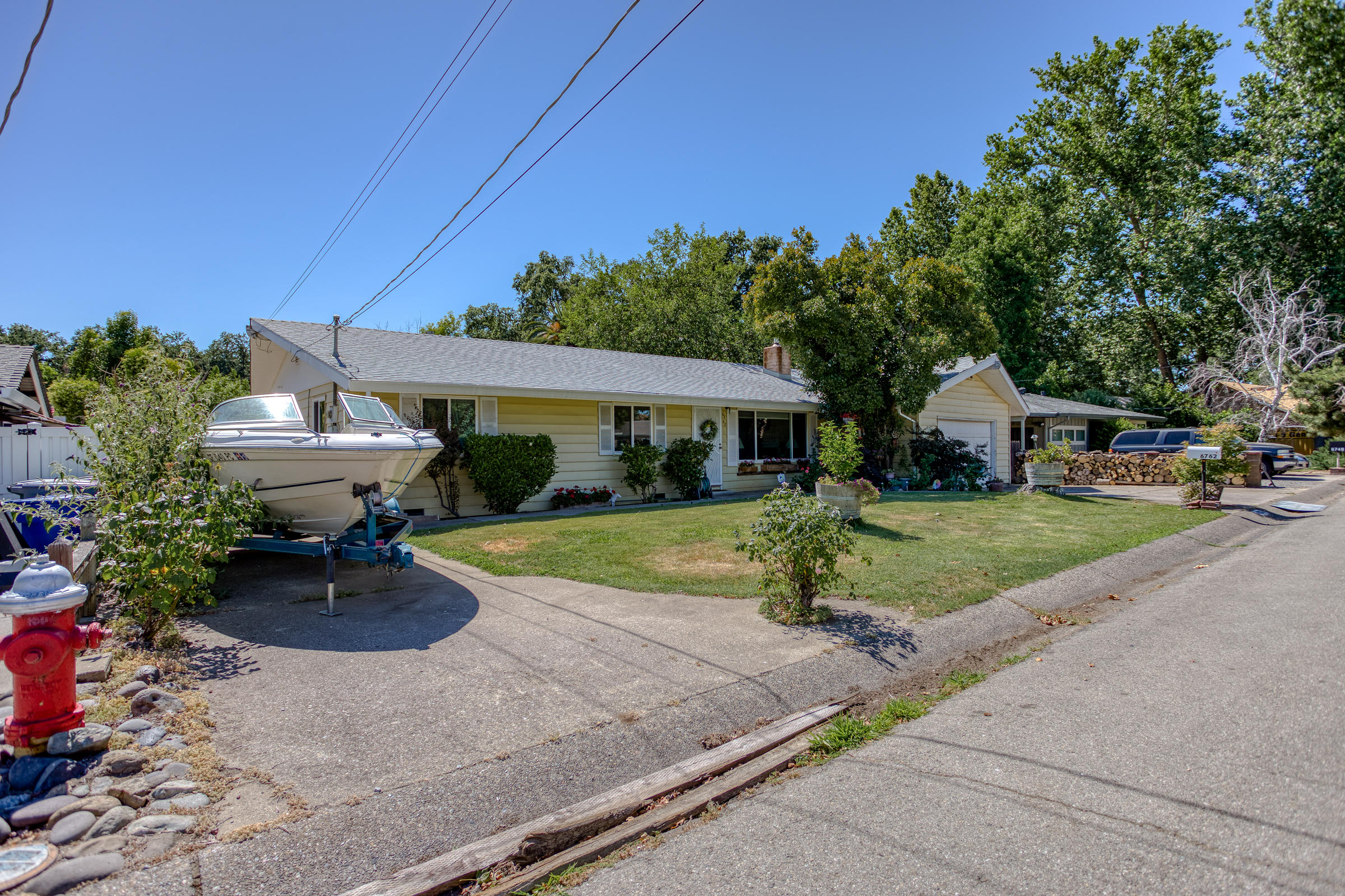 6762 Riverside Drive Redding, CA 96001 - Photo 17 of 39 RV/Boat Parking