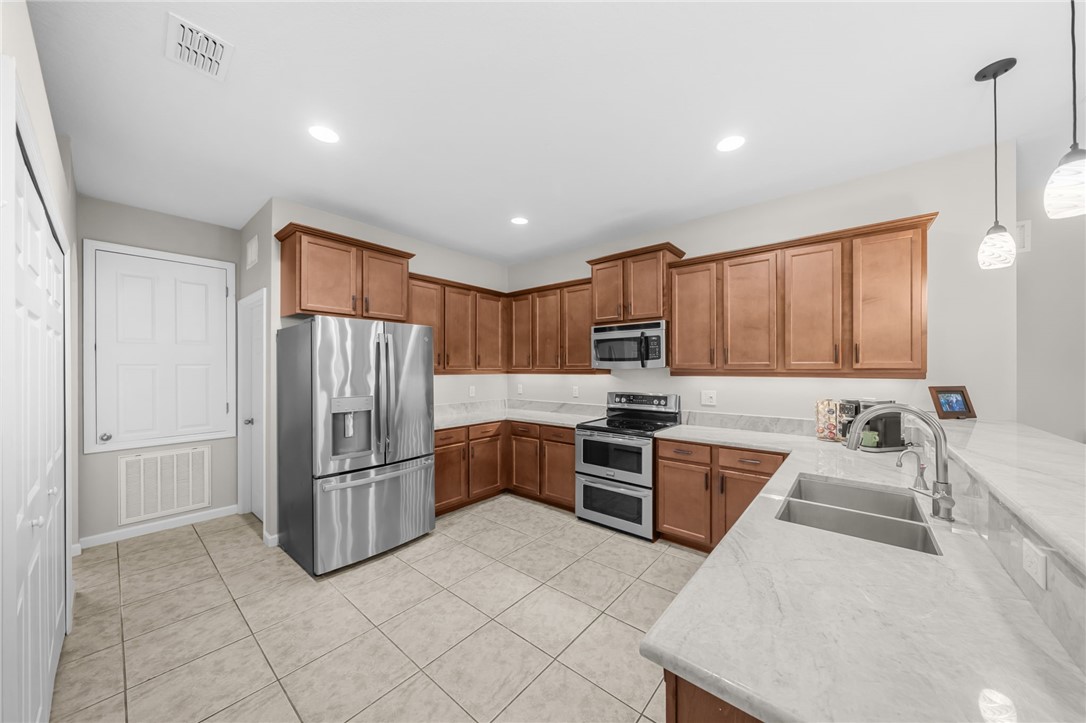4370 9th Manor Southwest Vero Beach, FL 32968 - Photo 16 of 36