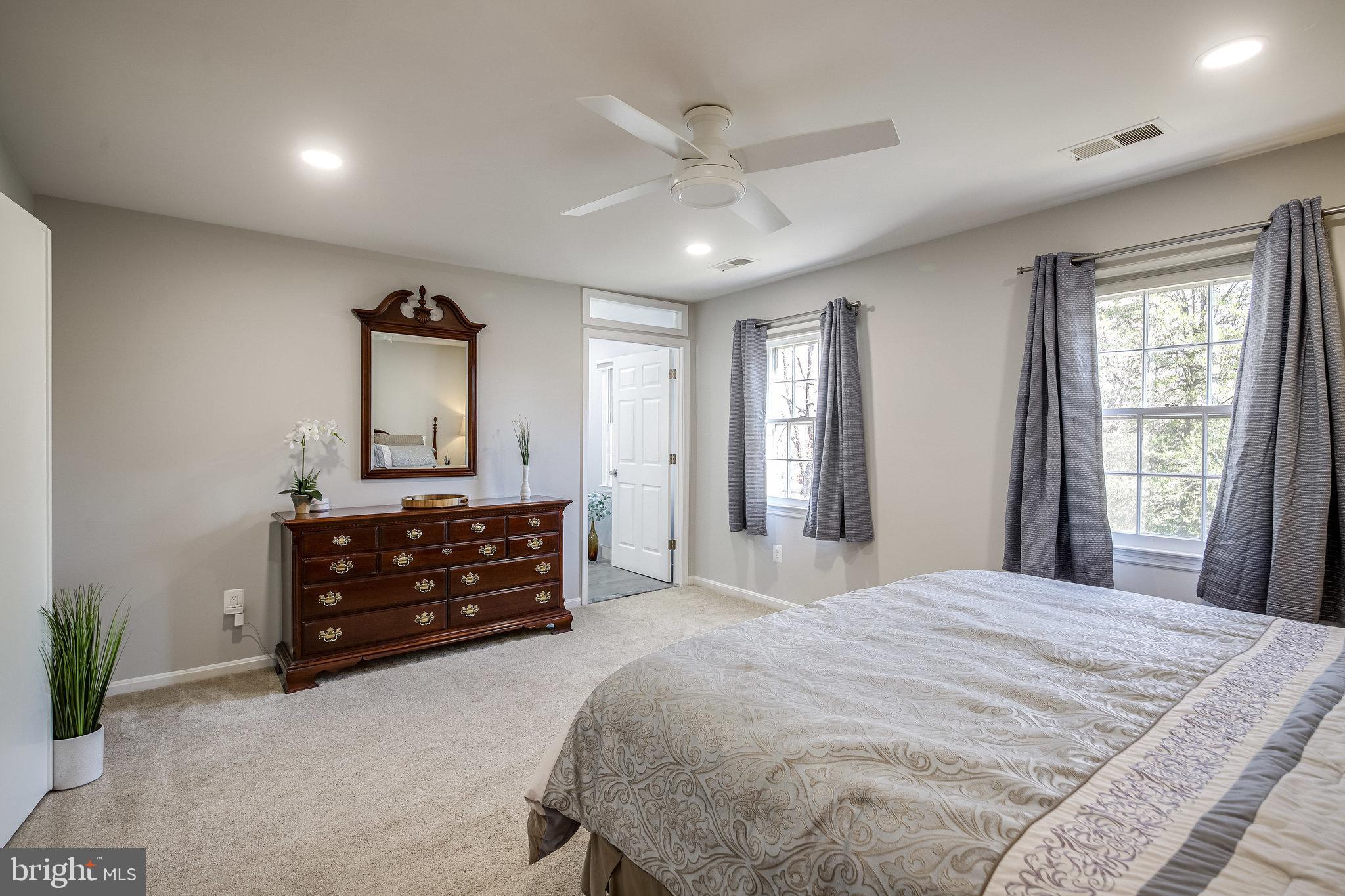 2052 Eakins Court Reston, VA 20191 - Photo 34 of 68