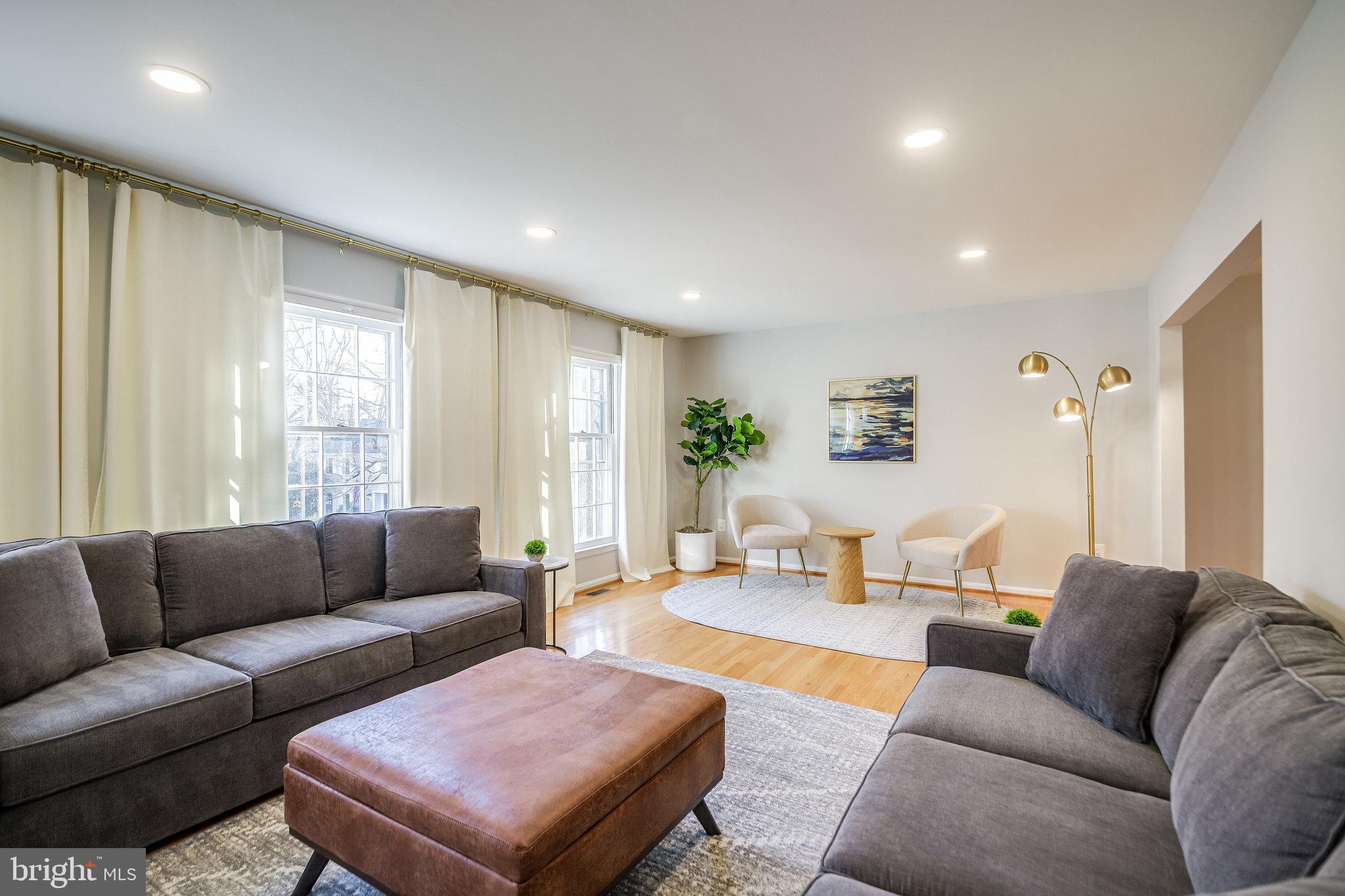 2052 Eakins Court Reston, VA 20191 - Photo 10 of 68