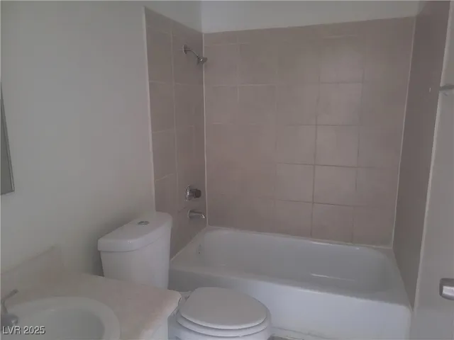 $1,050 | 4725 Convaire Avenue, Unit 4, Las Vegas, NV 89115