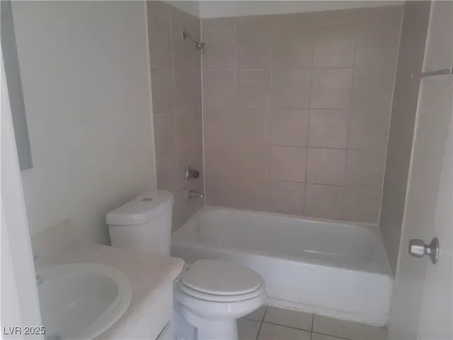 $1,050 | 4725 Convaire Avenue, Unit 4, Las Vegas, NV 89115