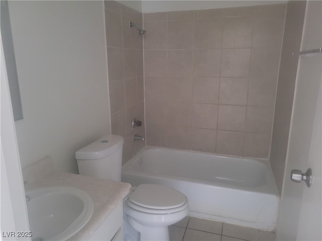 4725 Convaire Avenue, Unit 4 Las Vegas, NV 89115 - Photo 16 of 18