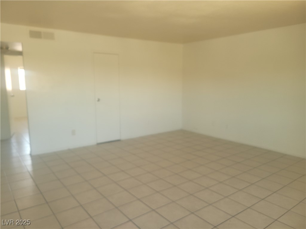 4725 Convaire Avenue, Unit 4 Las Vegas, NV 89115 - Photo 2 of 18