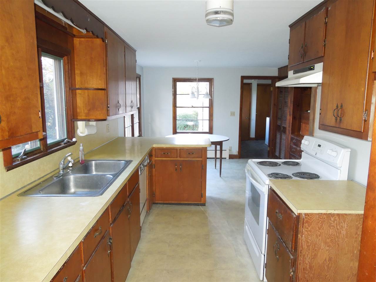 819 River Road Westmoreland, NH 03467 - Photo 4 of 24