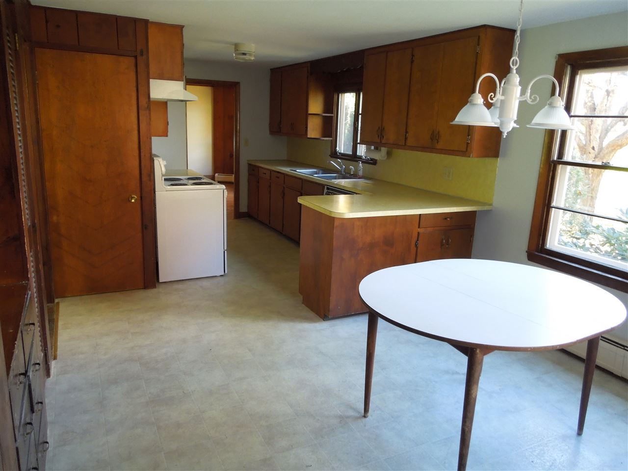 819 River Road Westmoreland, NH 03467 - Photo 5 of 24