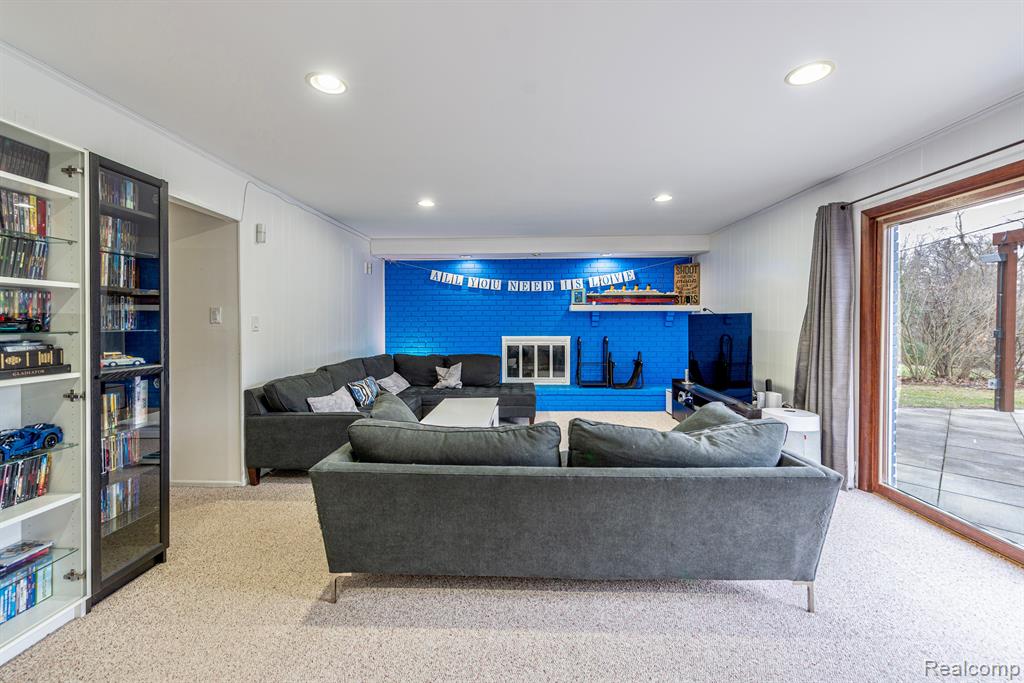 5698 Raven Road Bloomfield Hills, MI 48301 - Photo 14 of 40