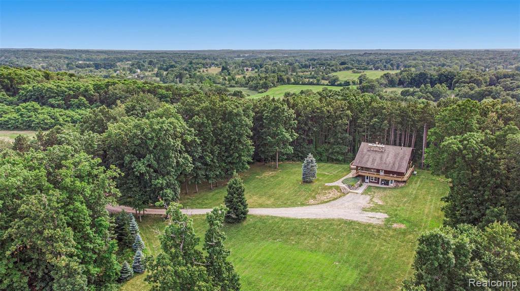7484 Hartland Road Fenton, MI 48430 - Photo 5 of 62